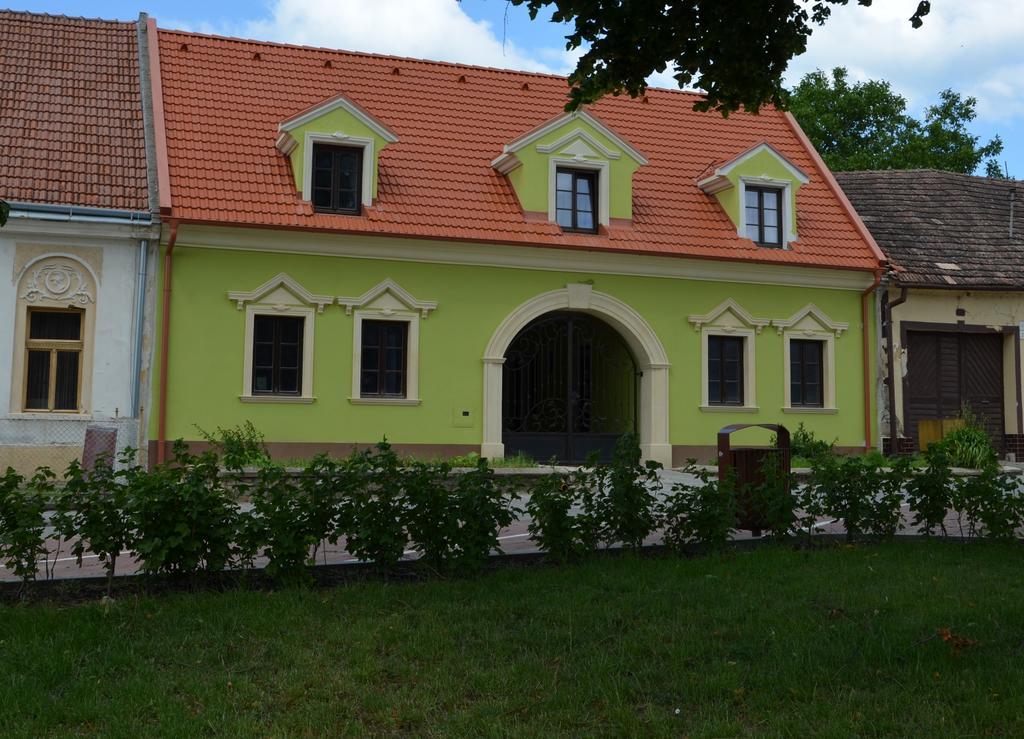 Apartamento Palatín Čachtice Exterior foto